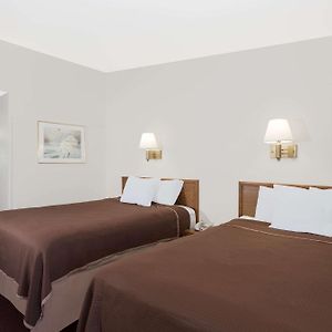 Chambre Accessible aux Personnes à Mobilité Réduite Lit Queen-Size